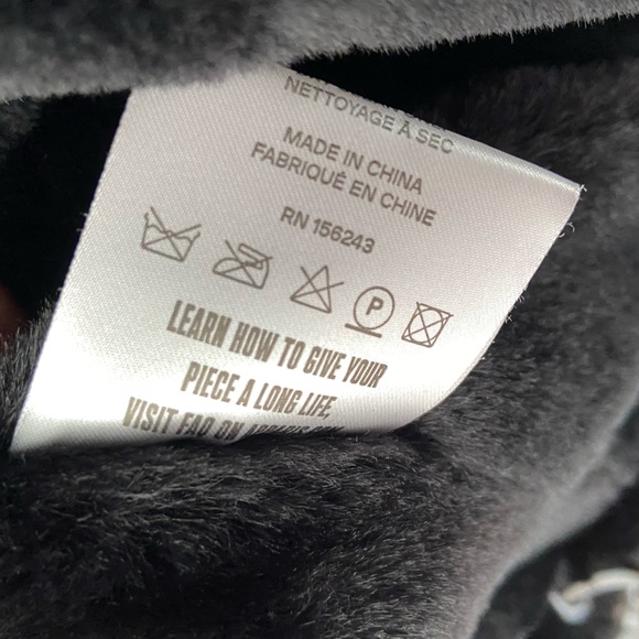 Apparis Josh Plaid Faux Wool Puffer in Cloud Plaid size M NWT - Picture 9 of 12